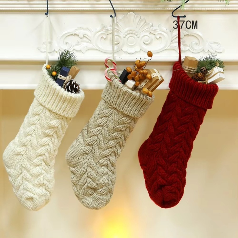 Calzini natalizi lavorati a ma - Christmas Stocking Hanging recensione e prezzo