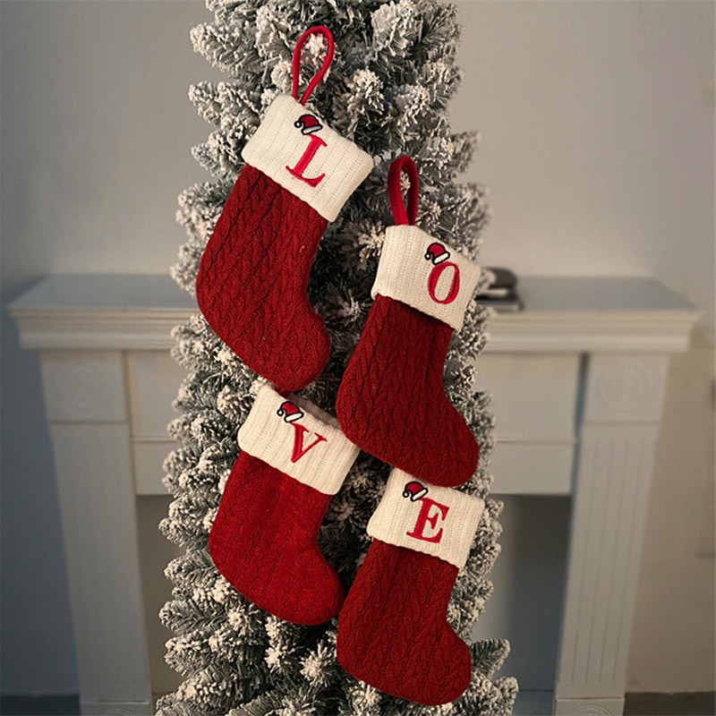 Calzini natalizi lavorati a ma - Christmas Stocking Hanging recensione e prezzo